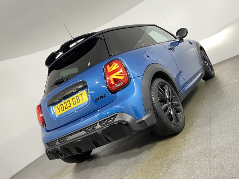2023 (23) MINI HATCHBACK 1.5 Cooper Sport 3dr Auto 4827321
