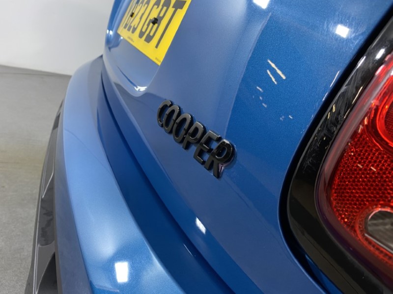 2023 (23) MINI HATCHBACK 1.5 Cooper Sport 3dr Auto 4827312