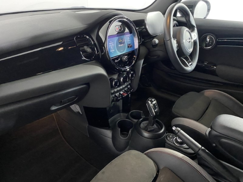 2023 (23) MINI HATCHBACK 1.5 Cooper Sport 3dr Auto 4827307