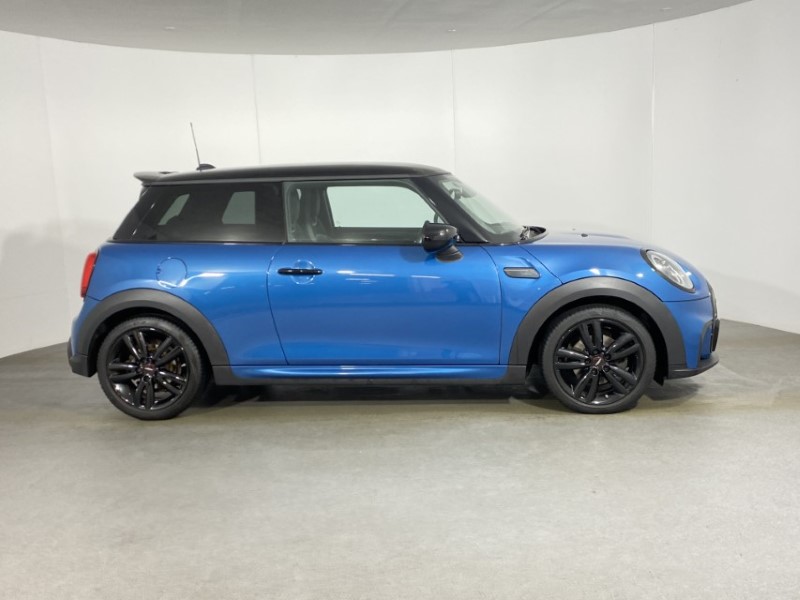 2023 (23) MINI HATCHBACK 1.5 Cooper Sport 3dr Auto 4827326