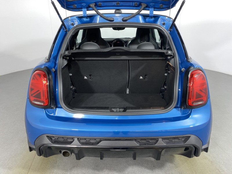 2023 (23) MINI HATCHBACK 1.5 Cooper Sport 3dr Auto 4827305