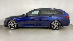 2023 (23) BMW 5 SERIES 520i MHT M Sport 5dr Step Auto 4749755