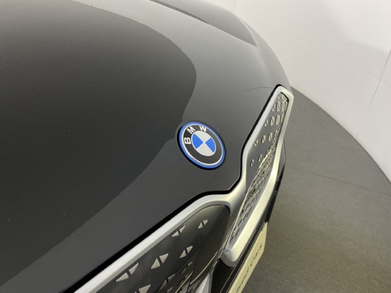 2025 (25) BMW iX1 150kW eDrive20 M Sport 65kWh 5dr Auto 4804264
