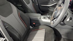 2025 (25) BMW 3 SERIES 320i M Sport 5dr Step Auto 4804180