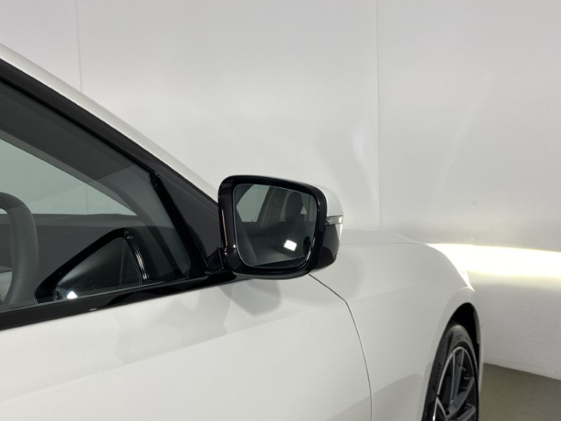 2025 (74) BMW 3 SERIES 330e 22.3 kWh Sport 5dr Step Auto 4876928