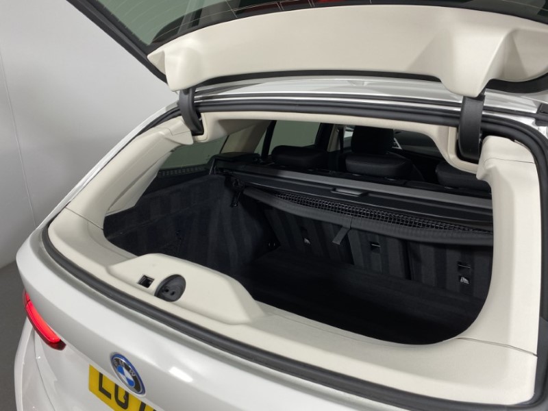 2025 (74) BMW 3 SERIES 330e 22.3 kWh Sport 5dr Step Auto 4876917