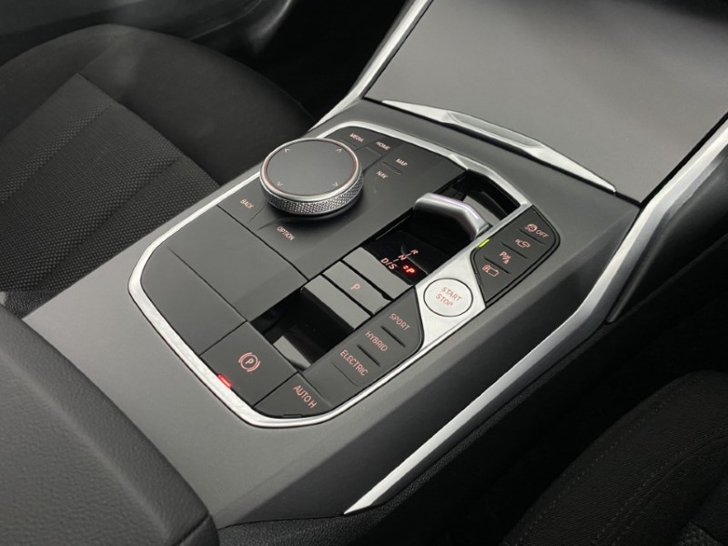 2025 (74) BMW 3 SERIES 330e 22.3 kWh Sport 5dr Step Auto 4876907