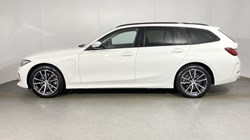2025 (74) BMW 3 SERIES 330e 22.3 kWh Sport 5dr Step Auto 4876943