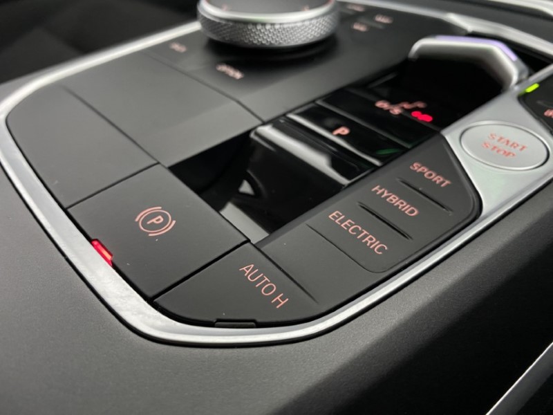 2025 (74) BMW 3 SERIES 330e 22.3 kWh Sport 5dr Step Auto 4876910