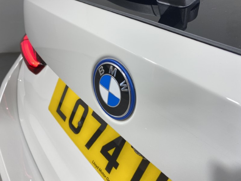 2025 (74) BMW 3 SERIES 330e 22.3 kWh Sport 5dr Step Auto 4876923