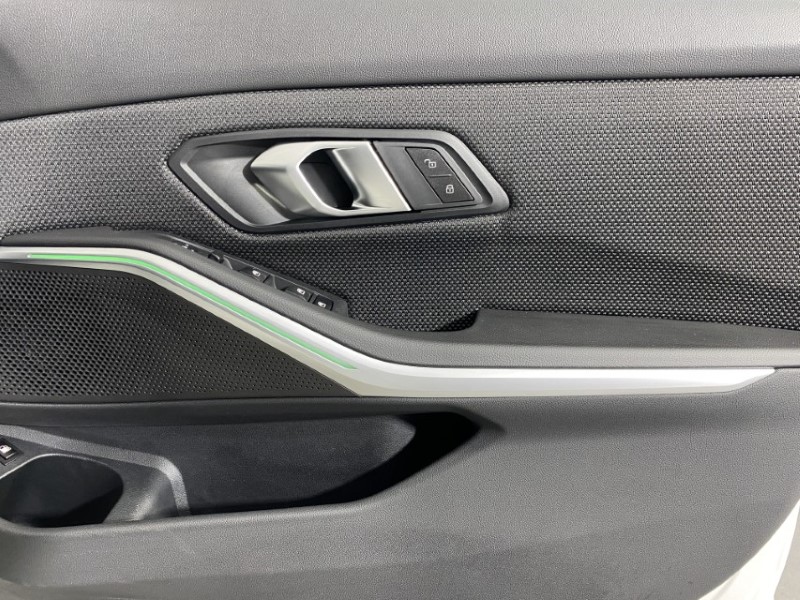 2025 (74) BMW 3 SERIES 330e 22.3 kWh Sport 5dr Step Auto 4876914