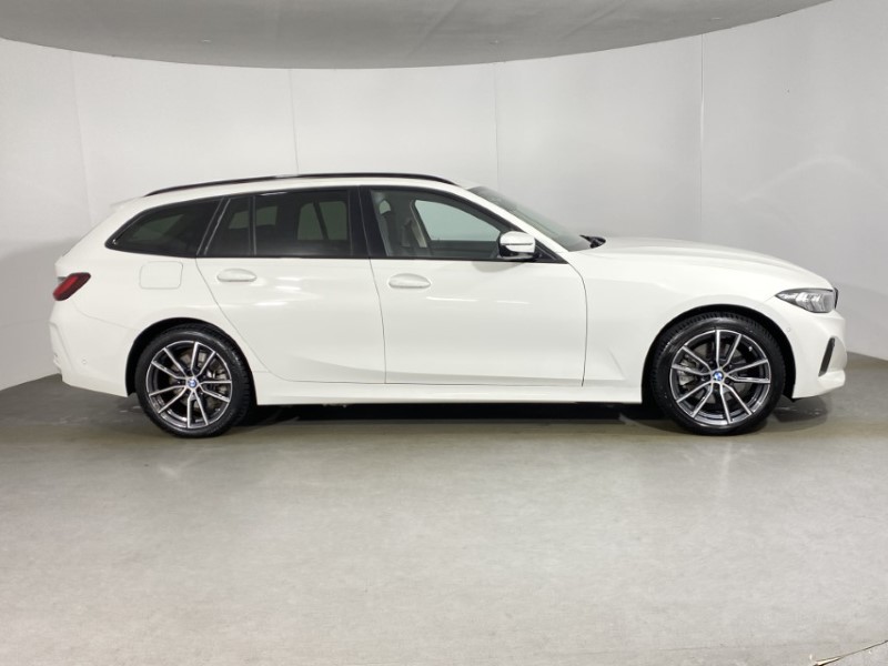 2025 (74) BMW 3 SERIES 330e 22.3 kWh Sport 5dr Step Auto 4876951