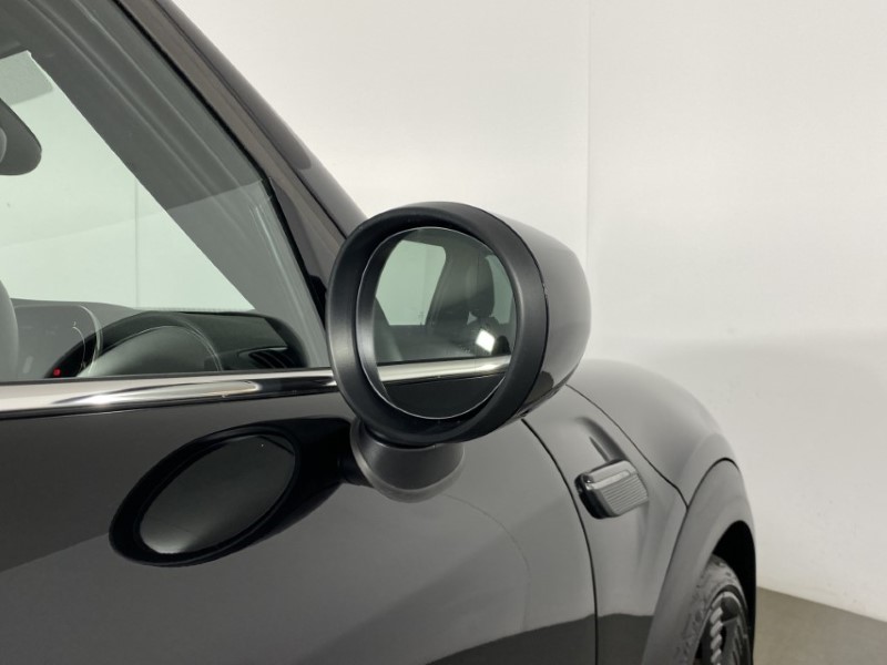 2023 (73) MINI HATCHBACK 1.5 Cooper Exclusive Premium 5dr 4835654