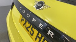 2025 (25) MINI COOPER 1.5 C Classic 3dr Auto 4782859