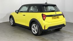 2025 (25) MINI COOPER 1.5 C Classic 3dr Auto 1