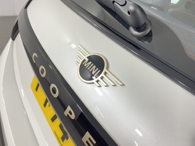 2025 (74) MINI COOPER 2.0 S Exclusive 3dr Auto 4782800