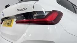 2025 (25) BMW 3 SERIES 320i Sport 5dr Step Auto 4836540