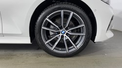 2025 (25) BMW 3 SERIES 320i Sport 5dr Step Auto 4836537