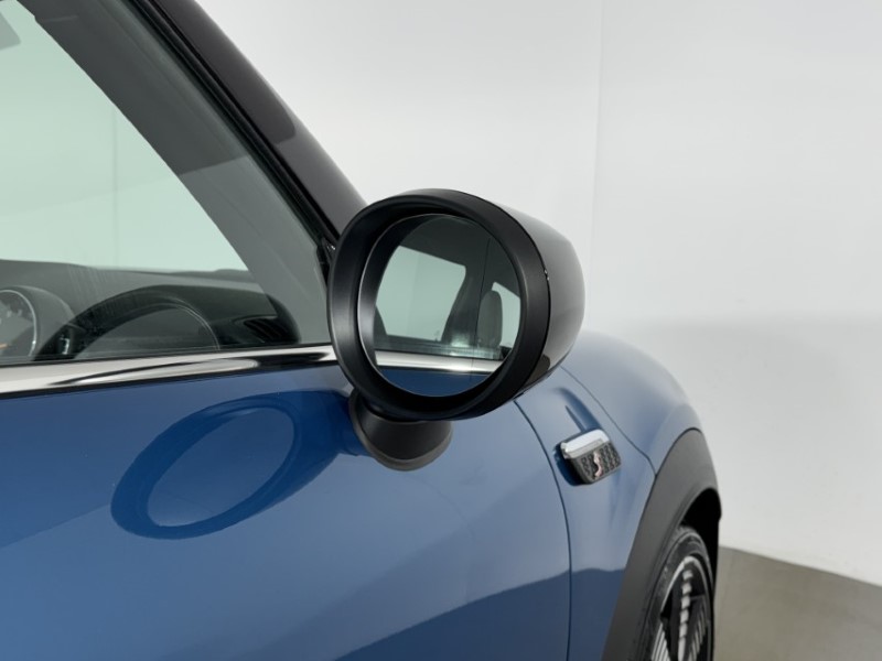 2022 (71) MINI HATCHBACK 2.0 Cooper S Exclusive 3dr 4903699