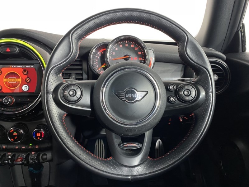 2018 (68) MINI HATCHBACK 1.5 Cooper II 3dr Auto 4858800