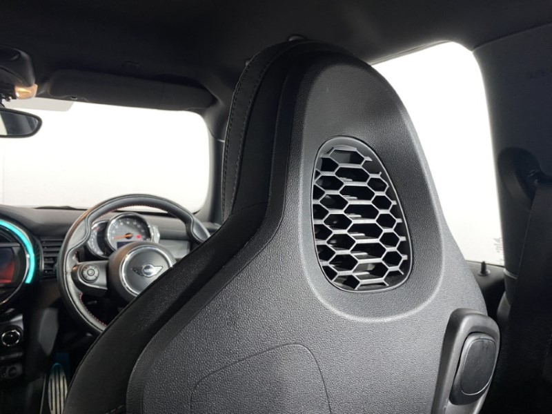 2018 (68) MINI HATCHBACK 1.5 Cooper II 3dr Auto 4858816