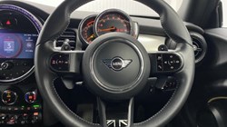 2022 (72) MINI HATCHBACK 2.0 Cooper S Exclusive 3dr Auto 4835909