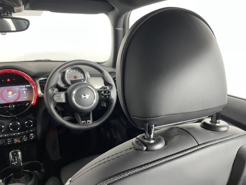 2022 (72) MINI HATCHBACK 2.0 Cooper S Exclusive 3dr Auto 4835776