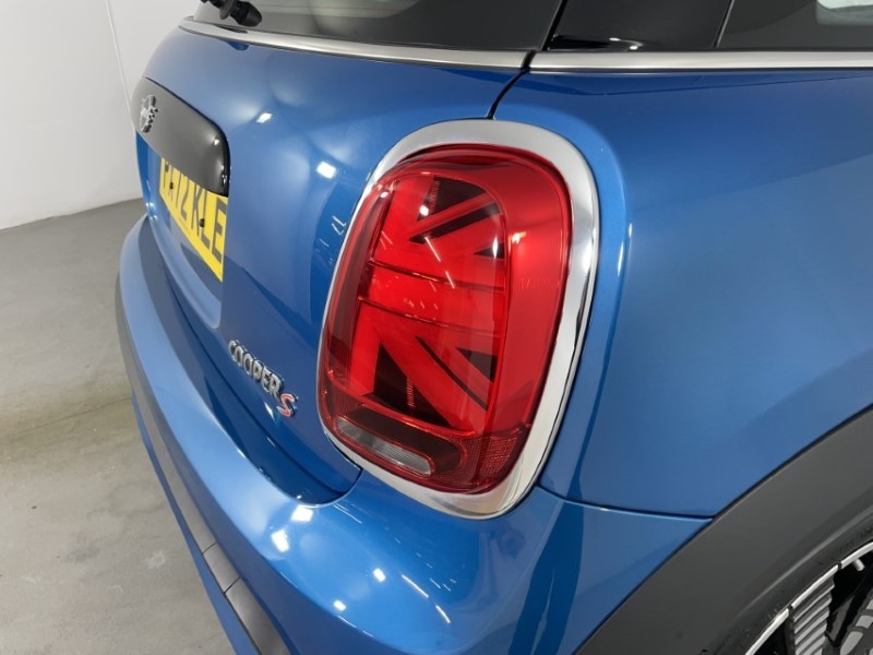2022 (72) MINI HATCHBACK 2.0 Cooper S Exclusive 3dr Auto 4835772