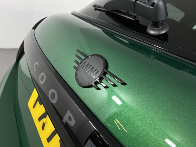 2025 (75) MINI COOPER 2.0 S Classic [Level 2] 5dr Auto 4821920