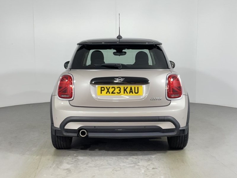 2023 (23) MINI HATCHBACK 1.5 Cooper Classic 3dr Auto 4844024