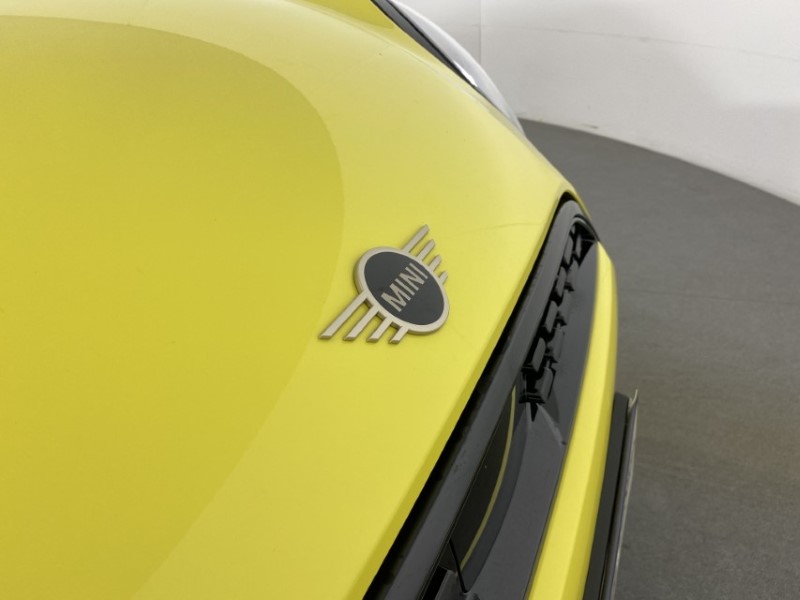 2024 (74) MINI COOPER 1.5 C Classic 3dr Auto 4844350