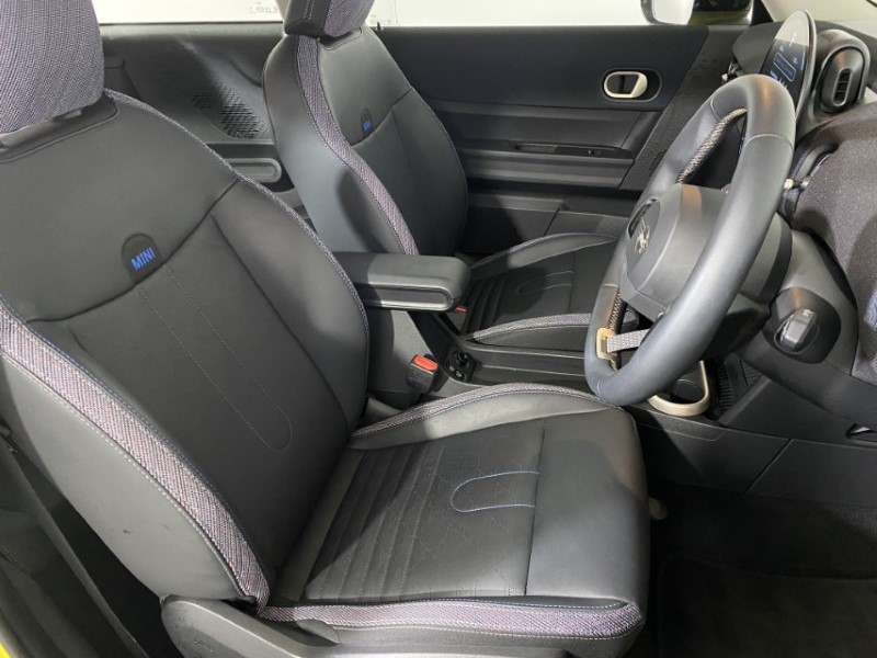 2024 (74) MINI COOPER 1.5 C Classic 3dr Auto 4844336