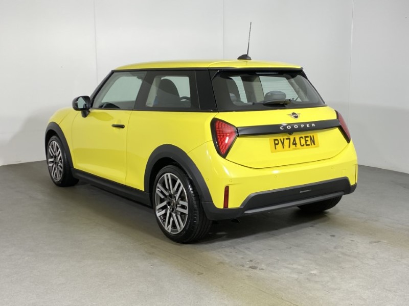 2024 (74) MINI COOPER 1.5 C Classic 3dr Auto