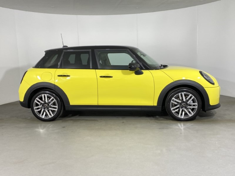 2025 (25) MINI COOPER 1.5 C Classic 5dr Auto 4846911
