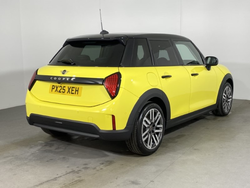 2025 (25) MINI COOPER 1.5 C Classic 5dr Auto 4846910