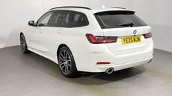 2025 (25) BMW 3 SERIES 320i Sport 5dr Step Auto 1