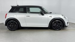 2019 (69) MINI HATCHBACK 1.5 Cooper Sport II 3dr Auto 5033405