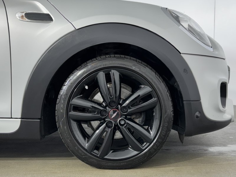 2019 (69) MINI HATCHBACK 1.5 Cooper Sport II 3dr Auto 5033839