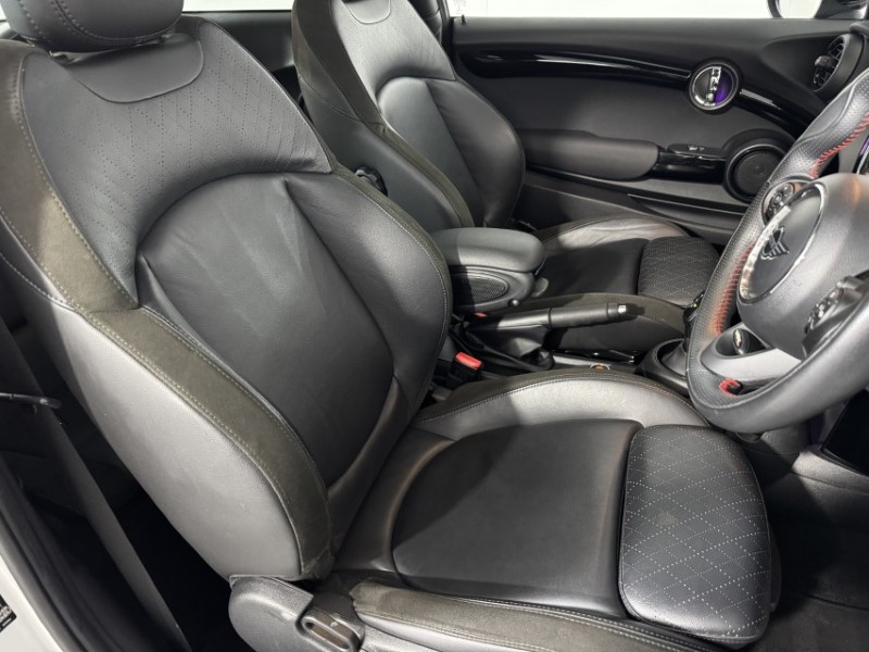 2019 (69) MINI HATCHBACK 1.5 Cooper Sport II 3dr Auto 5033368