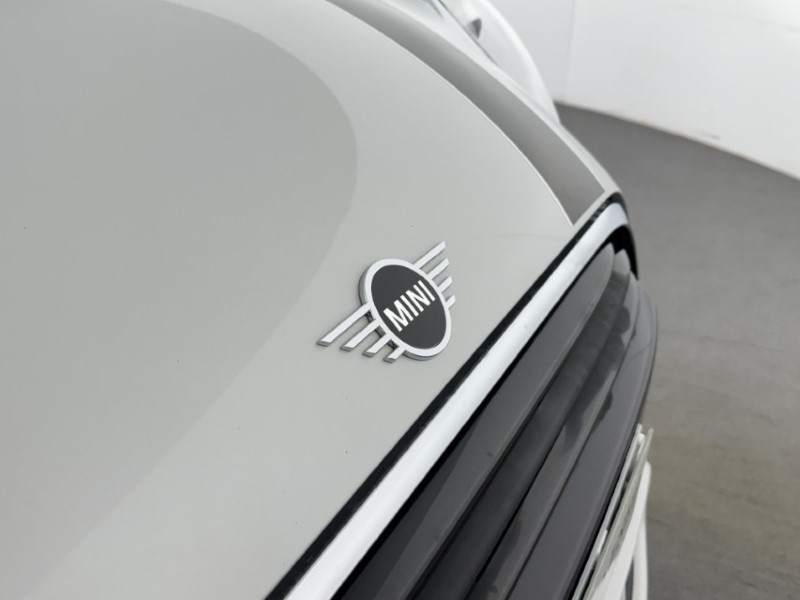 2019 (69) MINI HATCHBACK 1.5 Cooper Sport II 3dr Auto 5033384