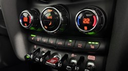 2019 (69) MINI HATCHBACK 1.5 Cooper Sport II 3dr Auto 5033364