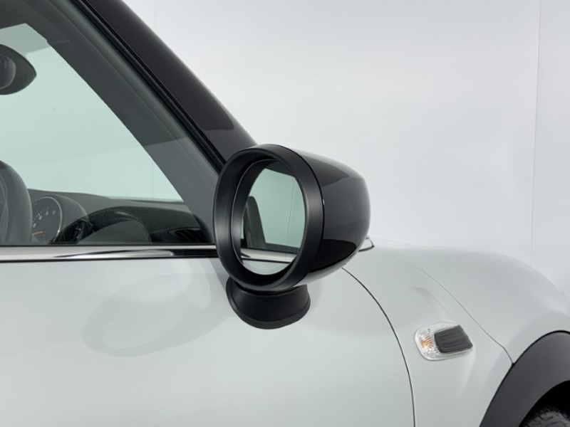 2019 (69) MINI HATCHBACK 1.5 Cooper Sport II 3dr Auto 5033381