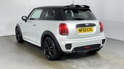 2019 (69) MINI HATCHBACK 1.5 Cooper Sport II 3dr Auto 1