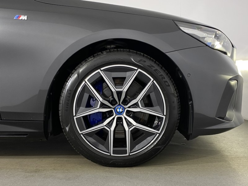 2025 (25) BMW I5 250kW eDr40 M Sport 84kWh 4dr Auto [Comfort PLUS/22kW] 4867243