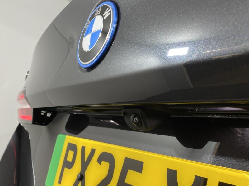 2025 (25) BMW I5 250kW eDr40 M Sport 84kWh 4dr Auto [Comfort PLUS/22kW] 4867235