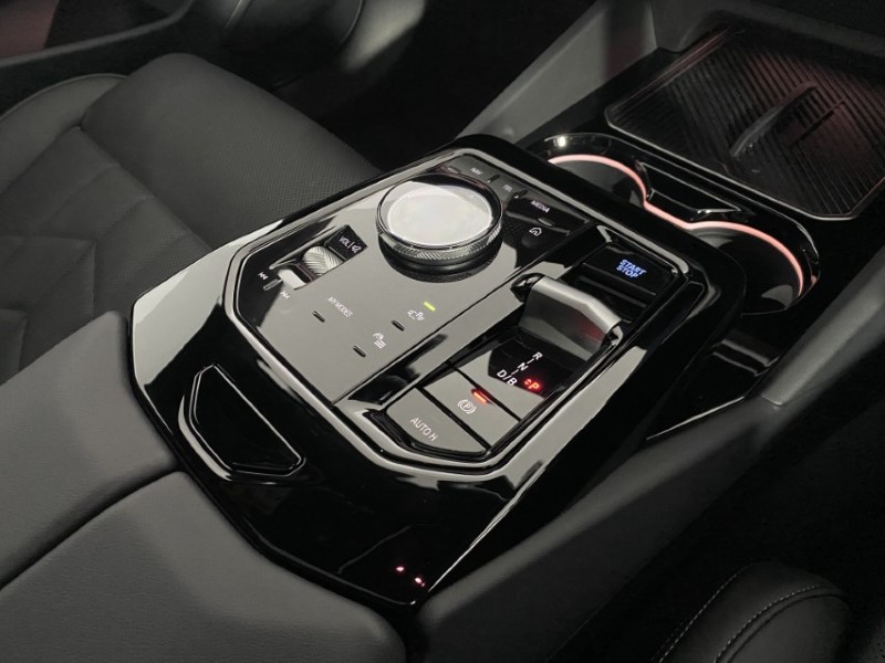 2025 (25) BMW I5 250kW eDr40 M Sport 84kWh 4dr Auto [Comfort PLUS/22kW] 4867216