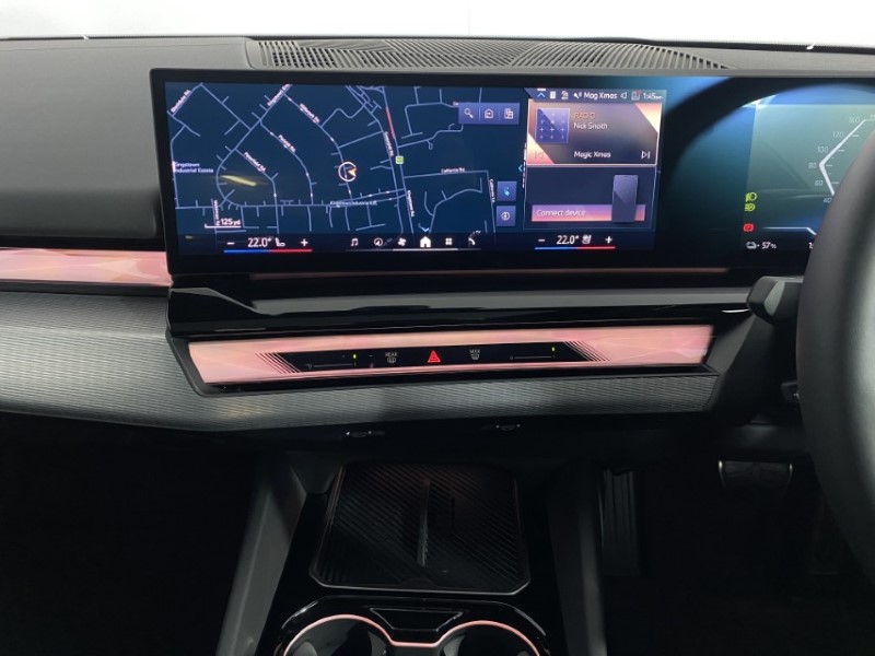 2025 (25) BMW I5 250kW eDr40 M Sport 84kWh 4dr Auto [Comfort PLUS/22kW] 4867214