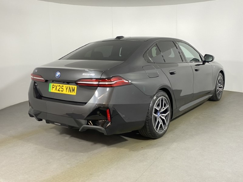 2025 (25) BMW I5 250kW eDr40 M Sport 84kWh 4dr Auto [Comfort PLUS/22kW] 4867262