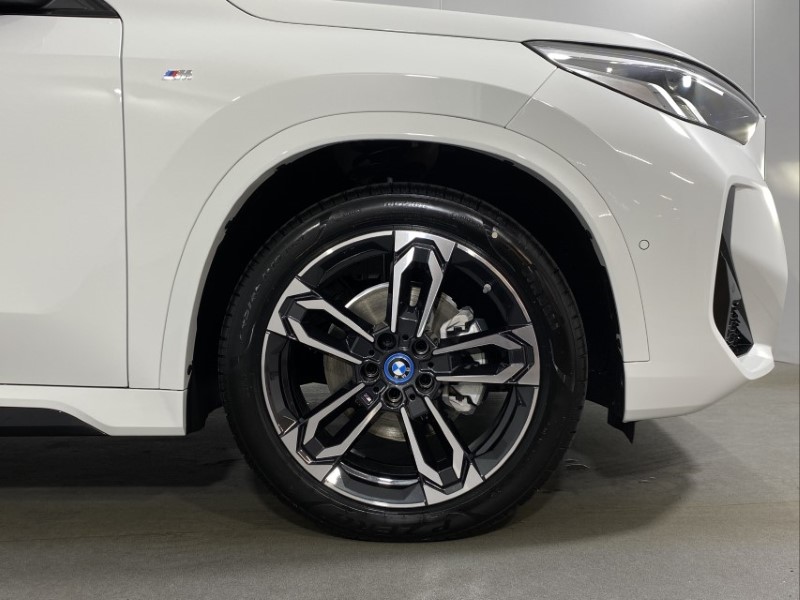 2025 (25) BMW iX1 150kW eDrive20 M Sport 65kWh 5dr Auto 4865488