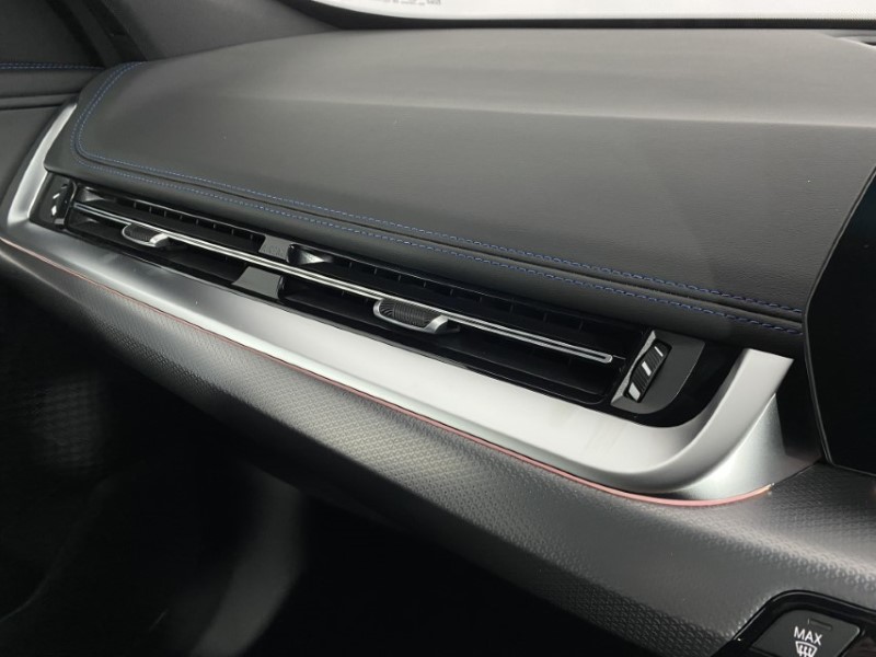 2025 (25) BMW iX1 150kW eDrive20 M Sport 65kWh 5dr Auto 4865448